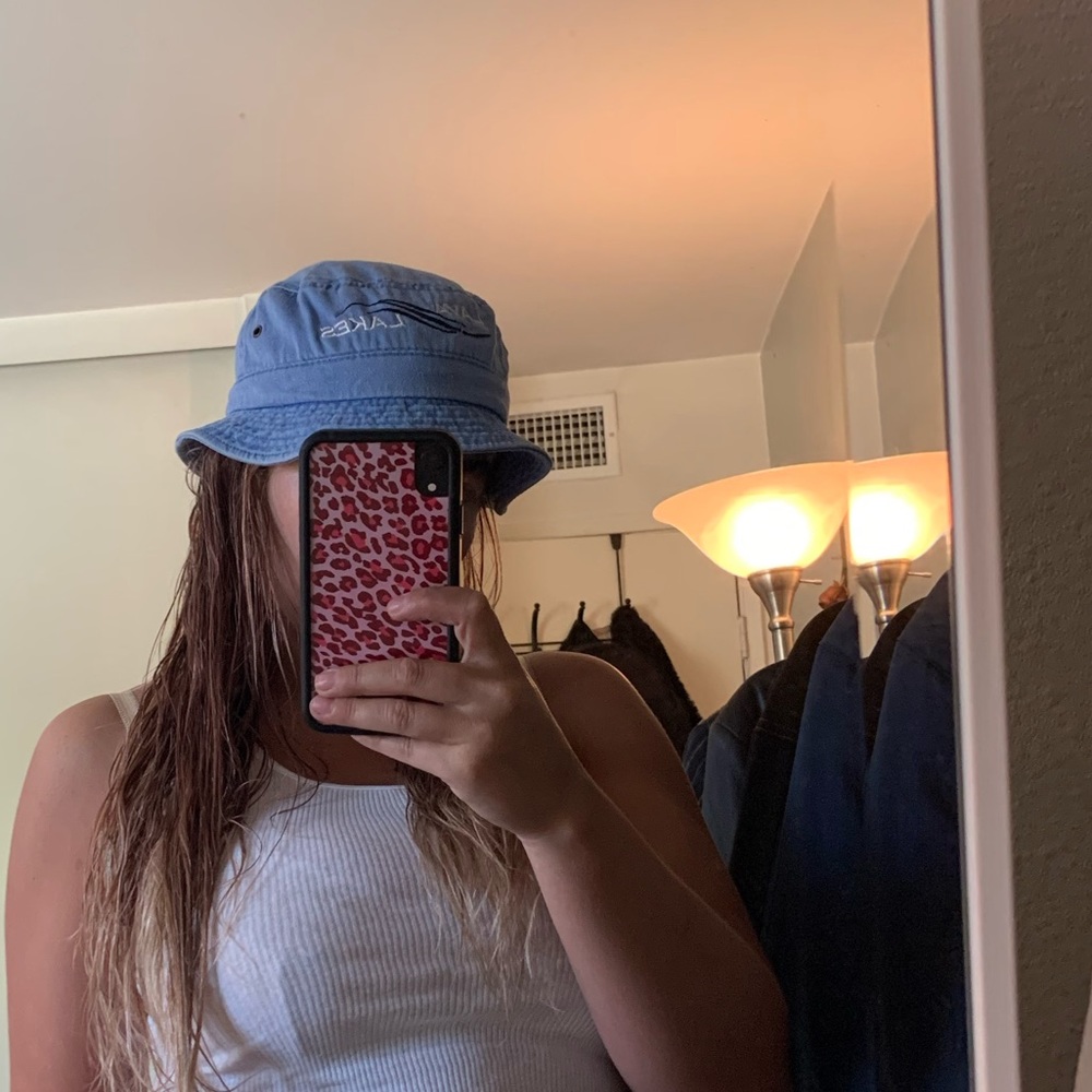 BLUE DENIM BUCKET HAT